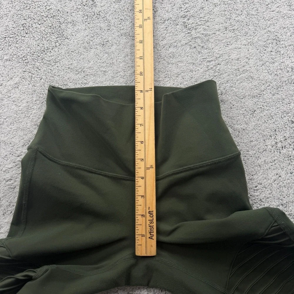 ALO Yoga item alo